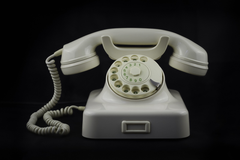 communication, the handset, single object, cut out, no people, telecommunications equipment, 5K, studio shot, phone cord, rotary phone, receiver, landline phone