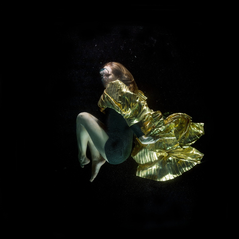fiction, suffocation, green, womens, live, concept, motion, beauty, animal wildlife, women, dress, dive, art, 4K, black background, under the beautiful arts