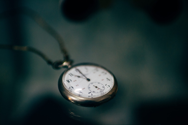 minute hand, instrument of time, antique, number, indoors, white, no people, pocket, shape, circle, old, photography, geometric shape, technology, gauge