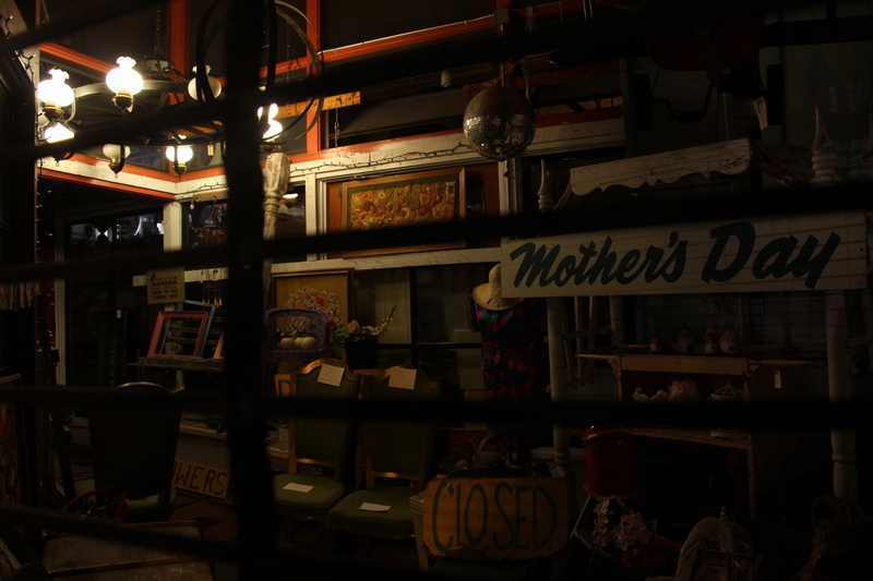 communication, pike place, text, shop, food and drink, items, choice, shopping, shutters down, dark, mothers day, order, indoors, western script, 4K, seattle