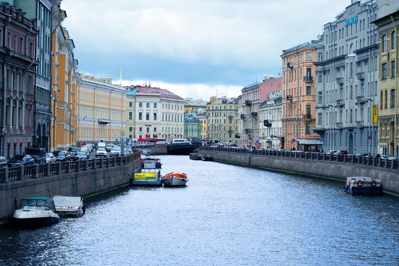 nature, day, european, tourism, french, passenger craft, russia, river, clouds, cloudy, baroque, outdoors, saint, peter, transportation, boats, saint petersburg