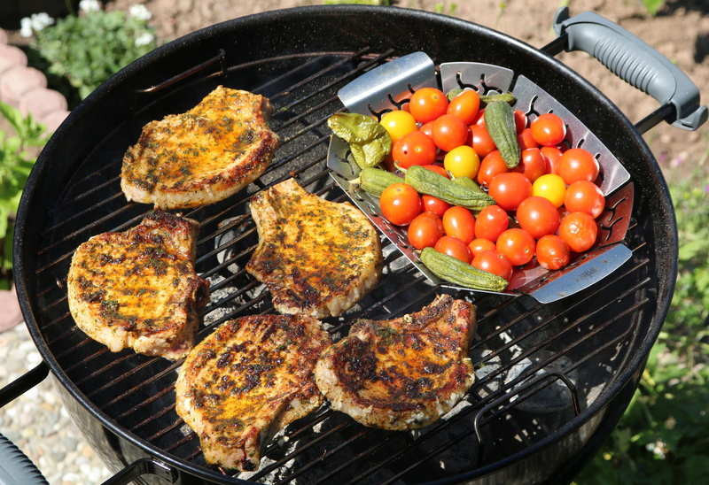 bell pepper, Meat, 4K, chop, close-up, Grill, vegetable, barbecue grill, preparation, barbecue, pork, grilled meats, bbq, high angle view, Food, healthy eating