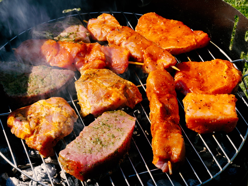 high angle view, fire, wellbeing, freshness, preparing food, grilling, meat, heat, no people, food and drink, steak, sommerfest, smoke, grilled, marinated