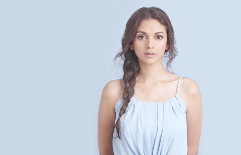 studio shot, long hair, beautiful woman, portrait, women, young adult, copy space, Brunette, 1080P, Brown Eyes, Bollywood, standing, indoors, one person