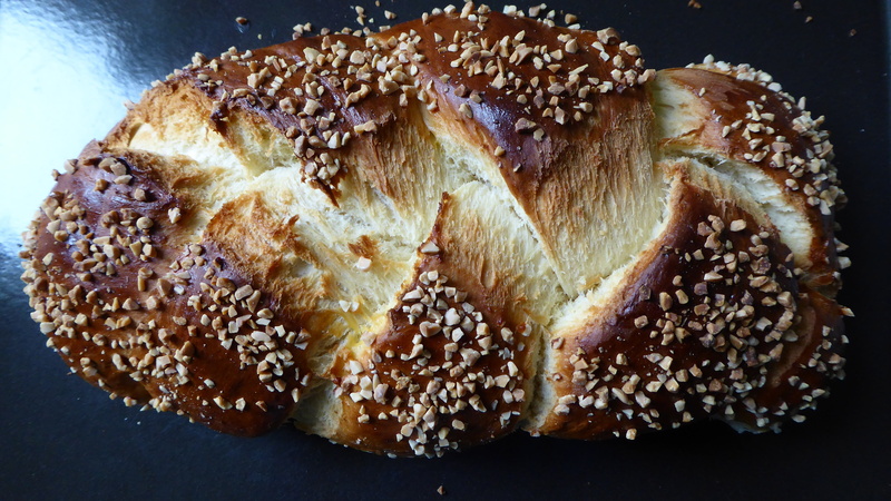 freshness, high angle view, healthy eating, close-up, wellbeing, hefekranz, no people, frisch, food and drink, dough, ready-to-eat, directly above, sweet food