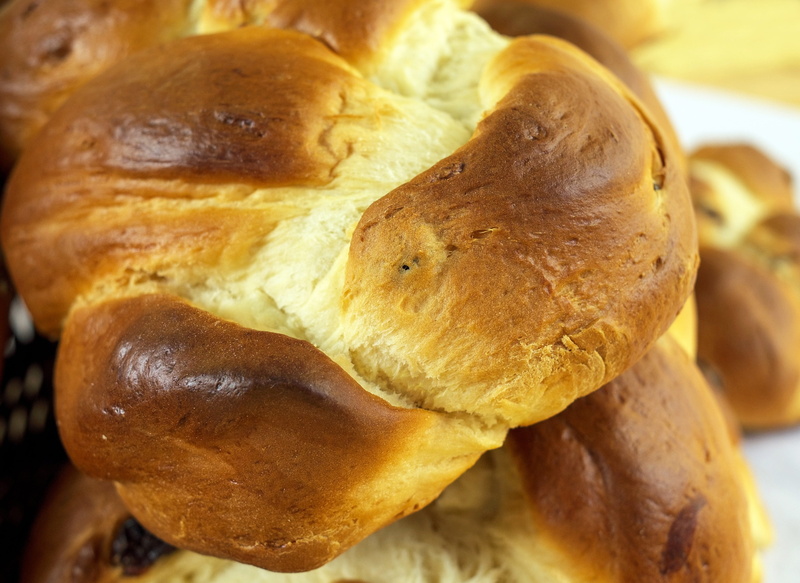 still life, butterzopf, selective focus, food, plait, freshness, close-up, bread, ready-to-eat, wellbeing, 4K, loaf of bread, hefekranz, french food, baked
