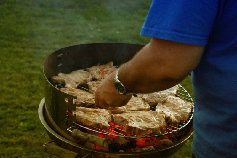 human body part, 4K, eat, container, holding, hand, food and drink, charcoal, steak, preparation, meat, fresh, barbecue tongs, food, grill party, grilling