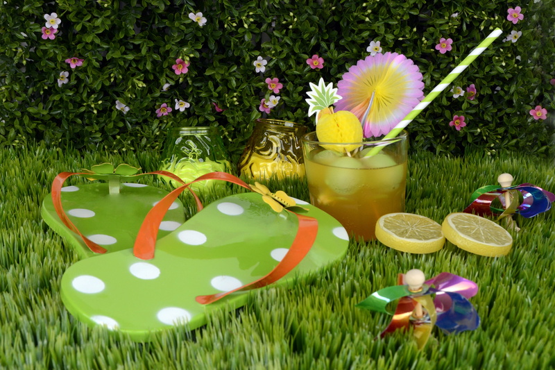 container, flower, green color, growth, glass, outdoors, flip flop, straw, pinwheel, rush, color, springtime, flip, relax, fragility, vulnerability, Tea