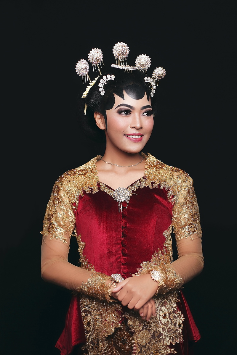 human, clothing, women, indoors, model, black background, indonesian, front view, woman, beauty, young adult, young women, happiness, waist up, hairstyle