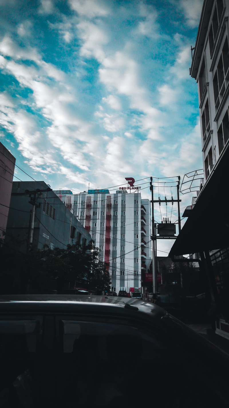transportation, 4K, car, pekanbaru, glass - material, outdoors, office building exterior, city, indonesia, street, built structure, building, motor vehicle