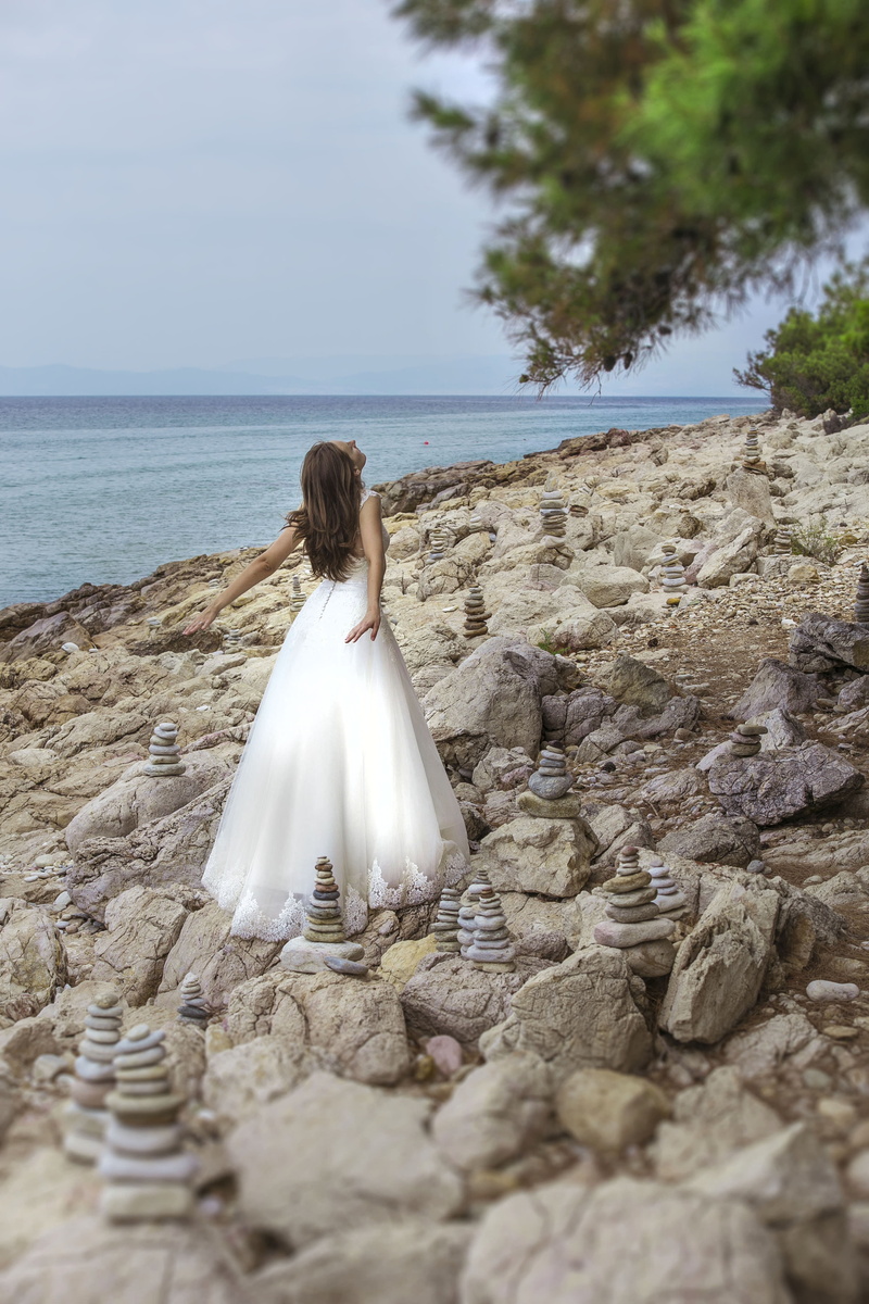 body, outdoors, lifestyles, gown, white, coast, sleeveless, sea, people, wedding, wearing, leisure activity, formation, wedding dress, beauty in nature