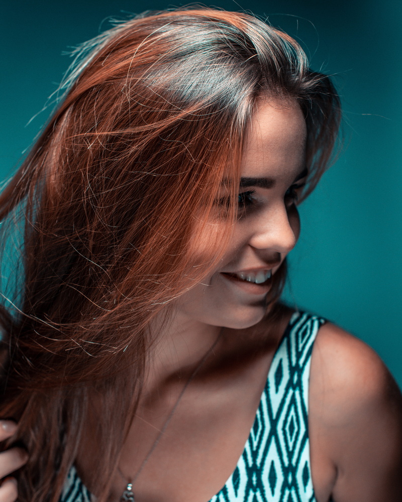 casual, fashionable, wear, sleeveless, happiness, portrait, women, photoshoot, beauty, close-up, posing, youth, photo, pose, headshot, indoors, necklace