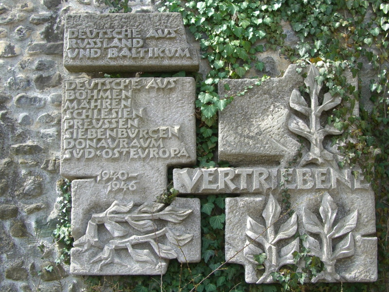 carving - craft product, distributors, script, architecture, art, cemetery, text, outdoors, communication, western script, 1080P, ancient civilization
