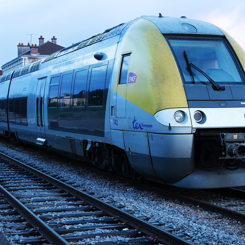 railroad station, public transportation, mode of transportation, paris, land vehicle, journey, stationary, arrival, railway, rail transportation, passenger