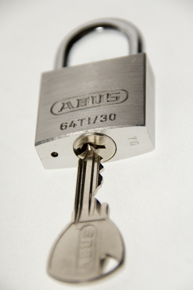 closed, connection, text, communication, close-up, steel, indoors, completed, shut off, security, protection, 2K, safety, padlock, lock, selective focus