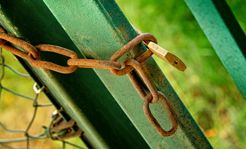 nature, weathered, focus on foreground, Chain, safety, old, security, Metal, run-down, 2K, closed, rusty, grid, Fence, Capping, protection, background