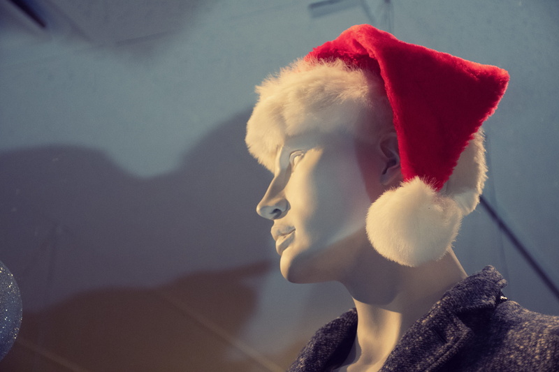 indoors, one person, santa claus, manikin, santa hat, costume, santa, celebration, male, winter, mannequin, fashion, headshot, toy, adult, hat, red, holiday