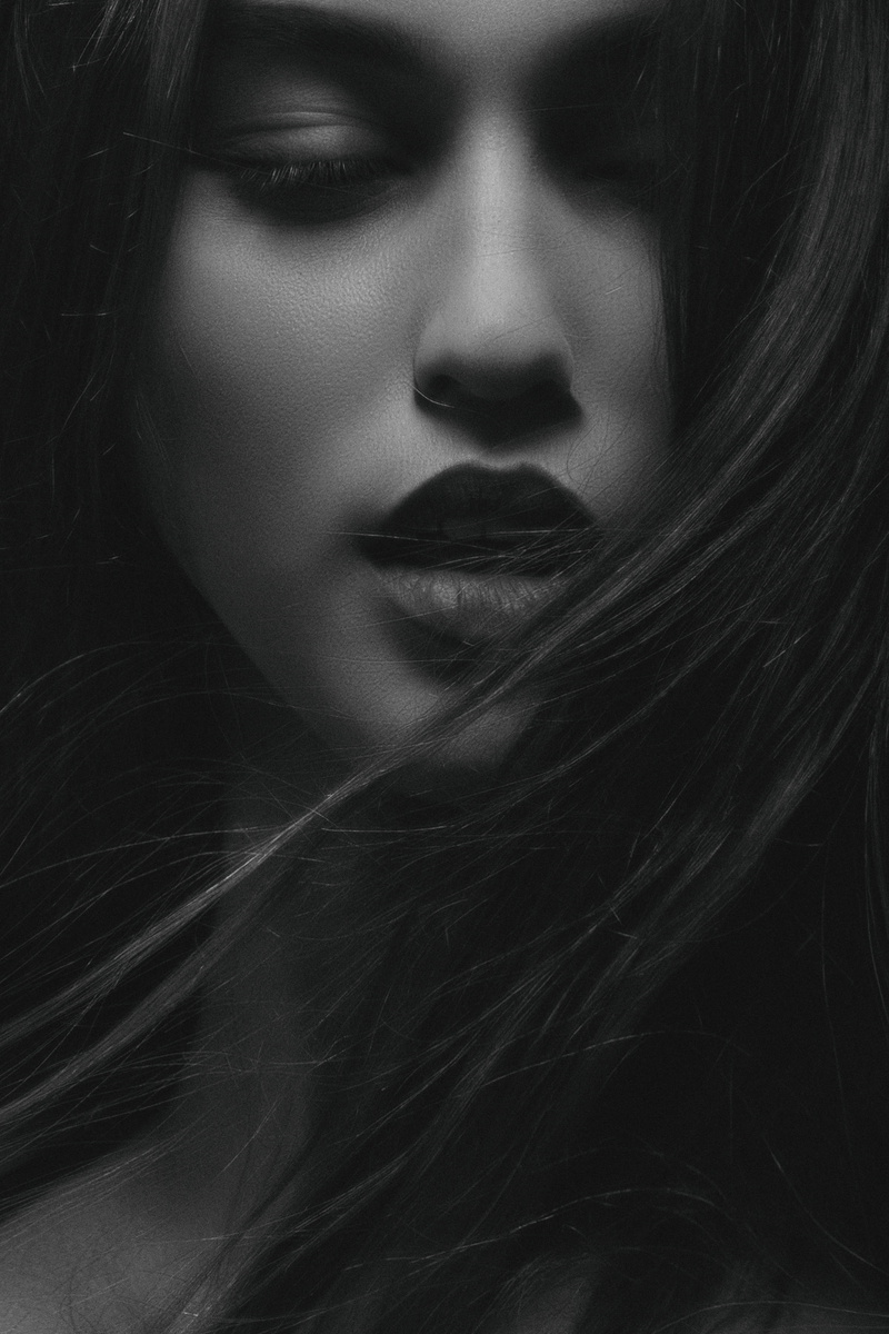 body part, young women, front view, close-up, indoors, one person, young adult, hair, skin, female, long hair, eyes, beautiful woman, human hair, human face
