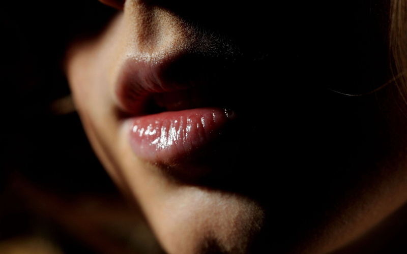dark, lips, body part, indoors, lipstick, face, close-up, adult, studio shot, human face, black background, chin, make-up, 2K, human body part, one person