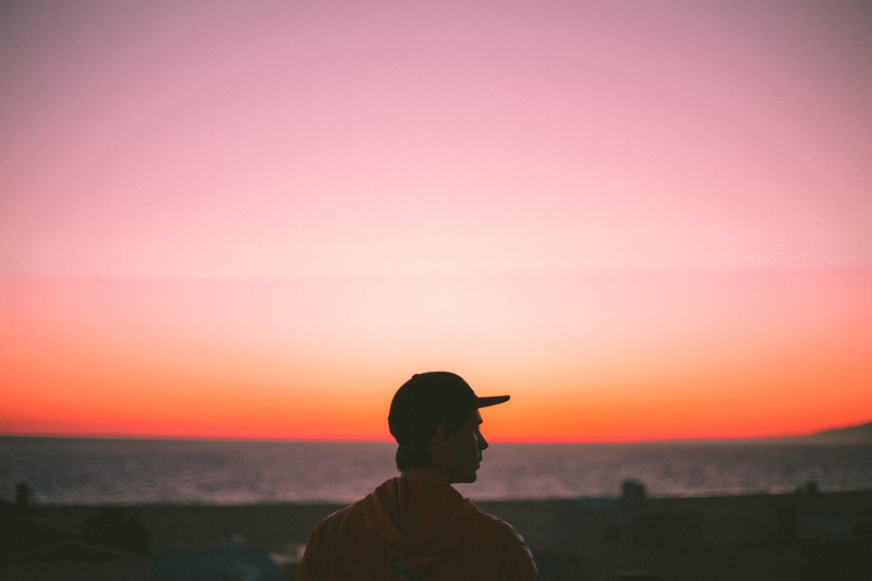 real people, nature, beauty in nature, men, leisure activity, non-urban scene, side, scenics - nature, portrait, silhouette, copy space, 5K, one person