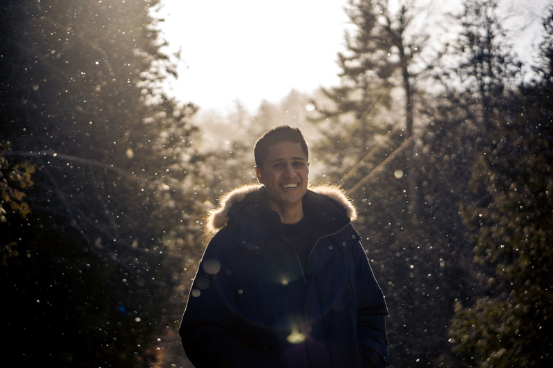 tree, smile, snow, coat, sony, front view, white, warm clothing, winter, nature, one person, portrait, dust, lifestyles, cold temperature, wearing, sun