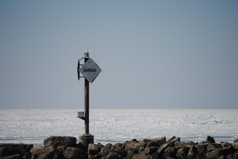 horizon, sign, rock - object, guidance, rock, water, horizon over water, no people, land, hazard, Warning, Sea, tranquil scene, Danger, clear sky, risk