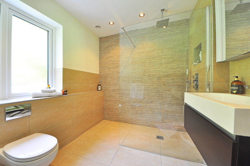 tiled floor, luxury bathroom, domestic room, elegance, wealth, wet room, white, flooring, mirror, tile, floor, luxury, bathroom sink, ceramic, water, clean