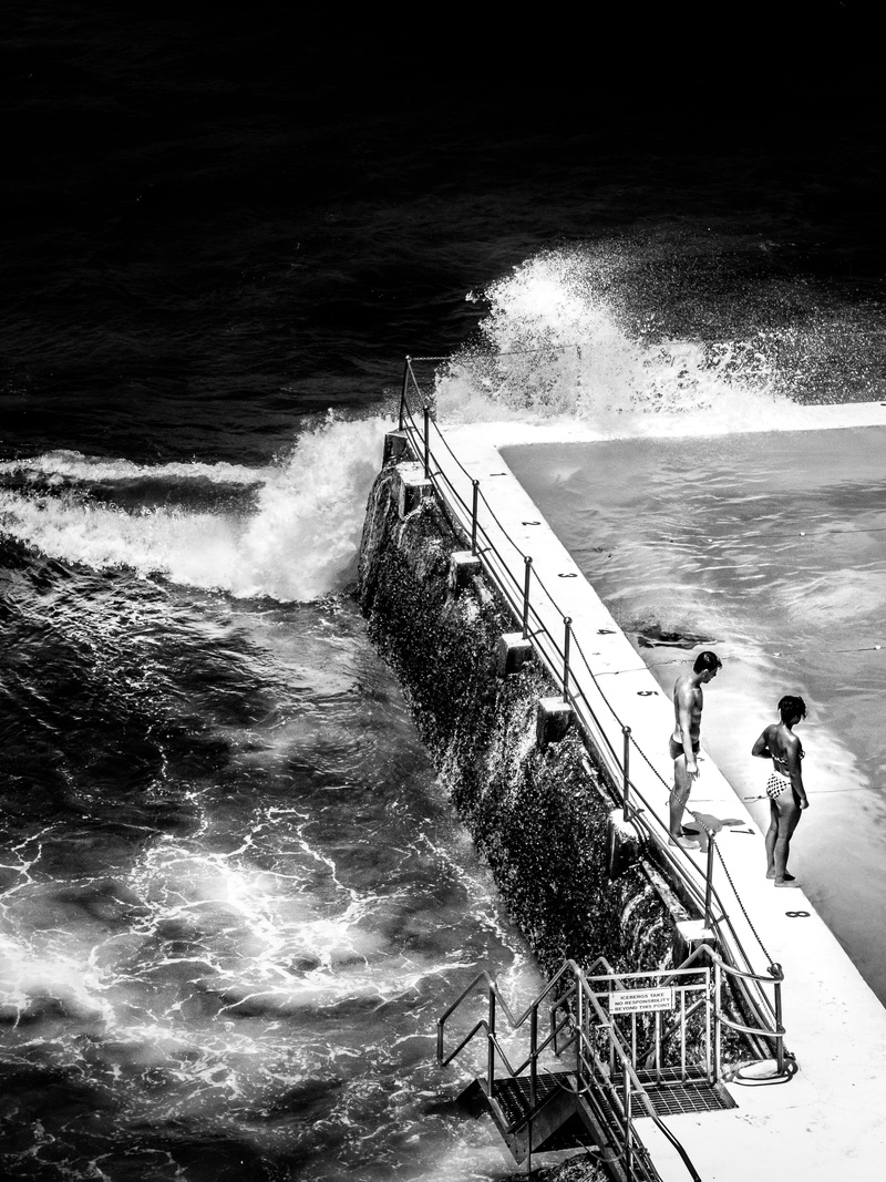 women, crew, 4K, pool, water, lifestyles, side, aquatic sport, woman, nature, fence, nautical vessel, day, outdoors, two, ocean, swimming, adults only