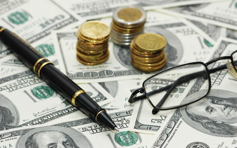 indoors, selective focus, paper, pen, quality, framed, corporate business, money, investment, no people, high angle view, business, high, finance