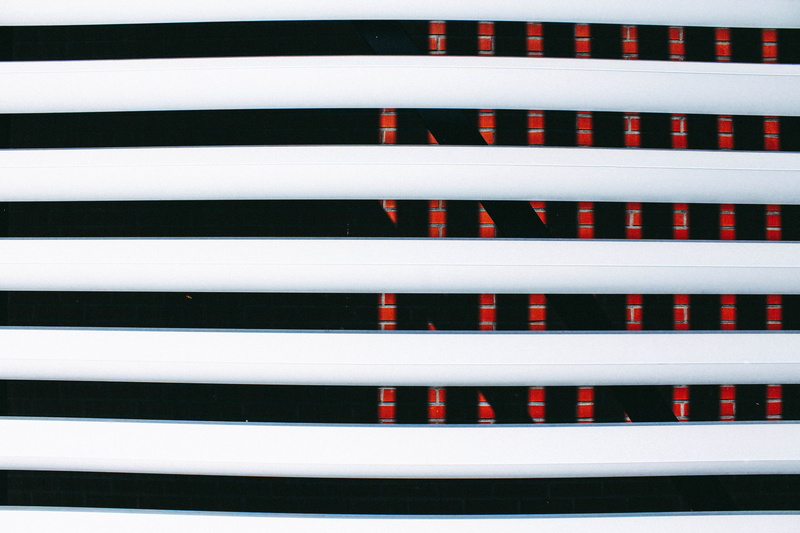 enter bedrijfspark, communication, blinds, architecture, red lines, minimal, pattern, security, industry, backgrounds, repetition, fance, white