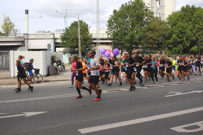 architecture, outdoors, movement, determined, 5K, fun, race, jog, building exterior, open, transportation, social, multicultural, autumn, social life