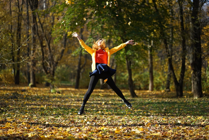 colorful, lifestyles, limb, park, mood, clothing, leaf, autumn, land, nature, forest, atmosphere, human arm, landscape, outdoors, in the fall of, healthy lifestyle