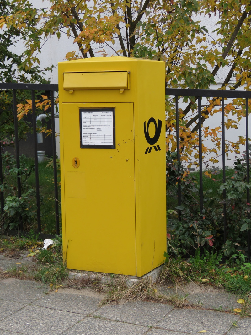 no people, outdoors, send, western script, autumn, built structure, architecture, tree, connection, yellow, leaves, nature, letter boxes, throw a, berlin