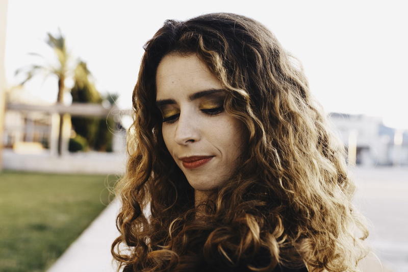 blurred background, real people, nature, beauty, one person, eyes, style, girl, brown, wear, lipstick, brown hair, adult, hair, lifestyles, haired, outdoors