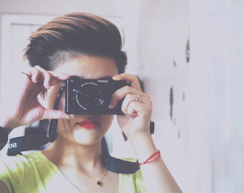 woman, digital camera, style, photography themes, happy, red lips, portrait, camera, hair, first, stylish, joy, activity, hairstyle, new, 4K, sony, lipstick