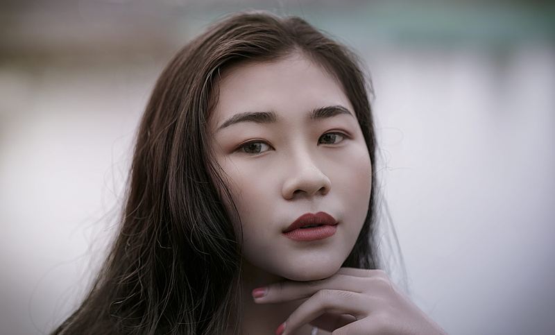 hair, front view, brown hair, woman, depth of field, attractive, close-up, stylish, photoshoot, make-up, human body part, body part, lips, eyes, women