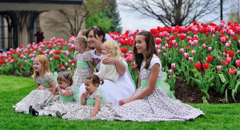 bride, young Adult, happiness, offspring, beautiful, small, flower, childhood, fun, four People, nature, beauty, laughing, children, sister, joy, mother