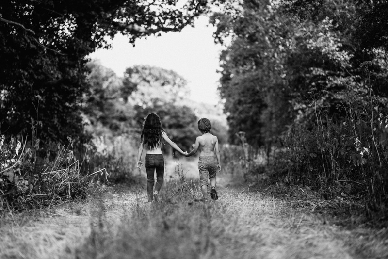 parent, women, relaxation, kid, people, non-Urban Scene, girl, holding hand, lifestyles, hand in hand, couple - Relationship, father, females, sunlight