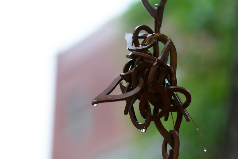 focus on foreground, simplicity, protection, strength, metal molding, chain, day, rusty, group, metal moulding, no people, group of objects, metal, selective focus