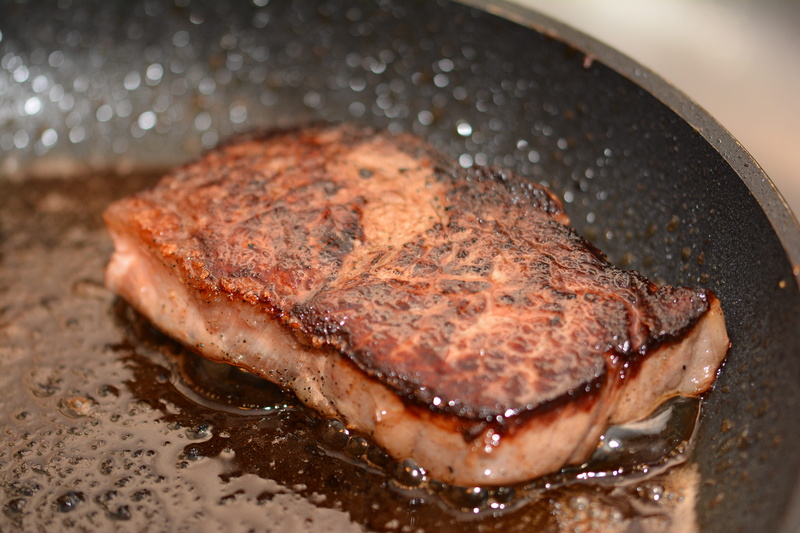 dinner, healthy eating, main course, table, kitchen utensil, feed, Eat, pan, focus on foreground, barbecue, red meat, Food, meal, fry, 5K, household equipment