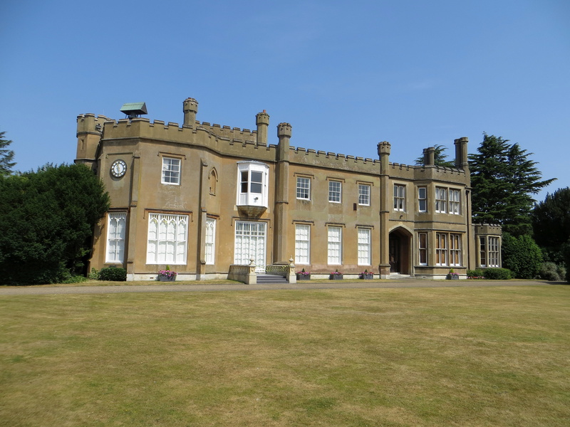 henry, king, renaissance, medieval, english, grass, architectural, sky, plant, estate, landmark, lawn, surrey, built structure, architecture, no people