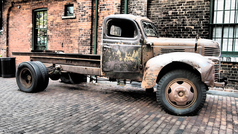 Facade, built structure, car, building, outdoors, abandoned, day, metal, tire, Big City, rusty, urban Scene, street, old-fashioned, Auto, 4K, Canada, stationary