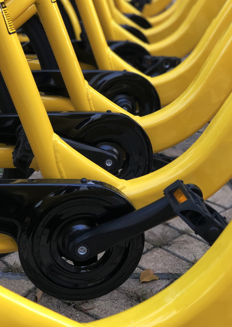 day, yellow cycle, parked cycles, high angle view, parking, cool, speed, no people, cycle, hong kong, black color, land vehicle, cycles, yellow, bicycles in street