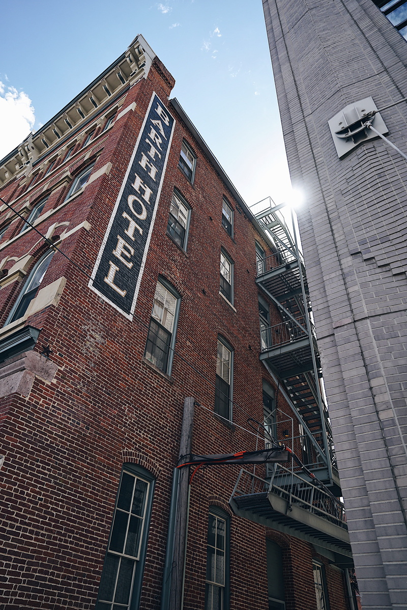 denver, alleyway, fire escape, 4K, day, tall - high, buildings, alley, outdoors, residential district, united states, urban photography, brick wall, street