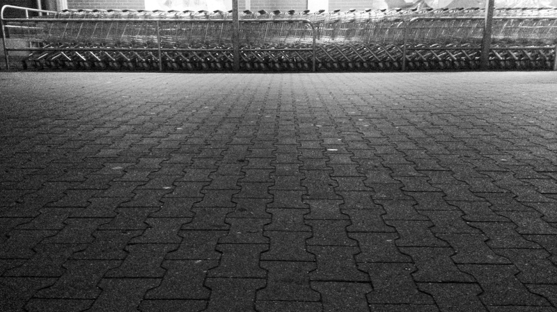 mall, the way forward, carts, in a row, empty, 2K, street, concrete, cobblestone, outdoors, full frame, alley, repetition, nature, city, footpath, built structure