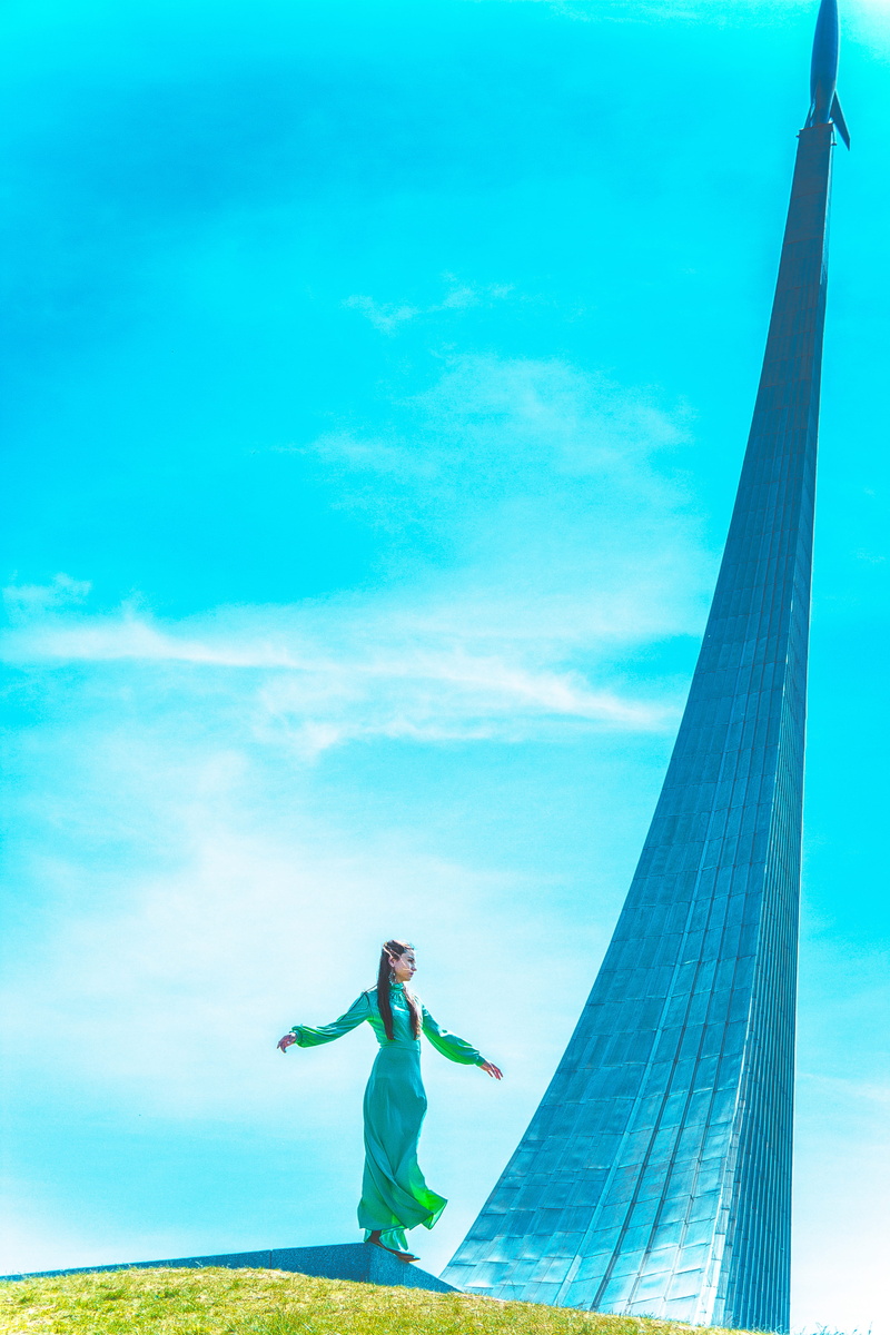 day, girls, cloud - sky, hairstyle, gray, sky, real people, dress, long, on the edge, limb, standing, beauty, photoshoot, greens, next, dom, turquoise colored