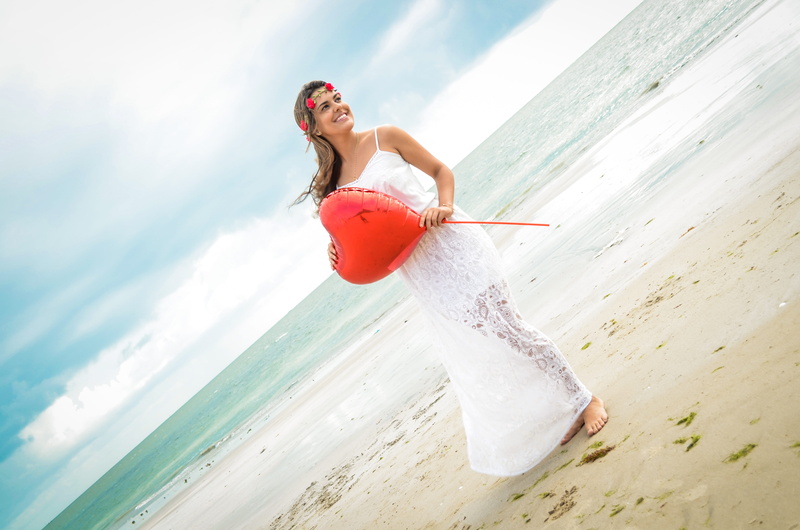 girl, seashore, smile, beach, sand, love, holiday, land, leisure, beautiful woman, nature, sea, adult, standing, shape, smiling, shaped, ocean, summer