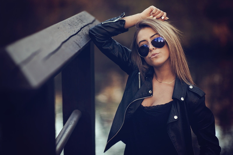 hipster - person, portrait, women with glasses, young women, 720P, beautiful woman, beautiful people, hair, hairstyle, clothing, women, leather, beauty
