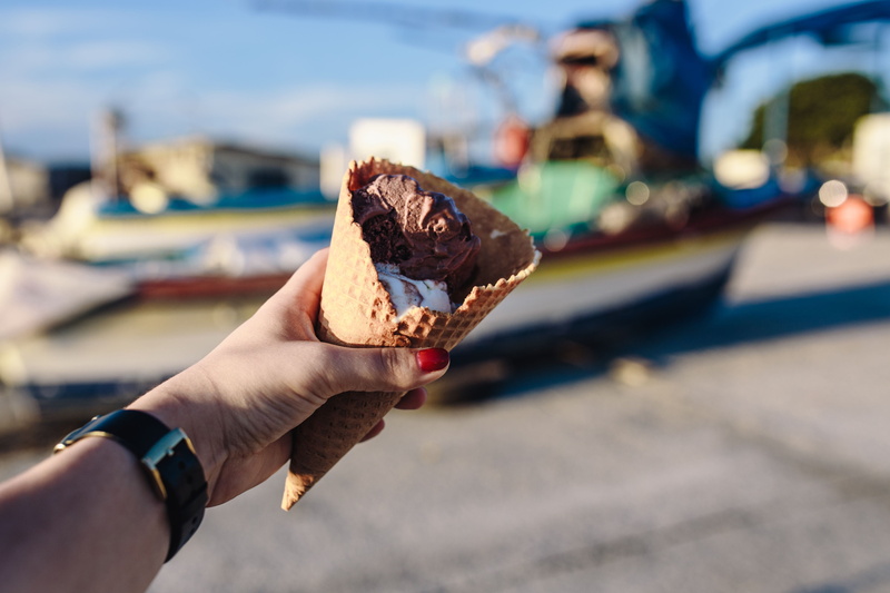 ice screams, summer, food and drink, delicious, human hand, dessert, lifestyles, unhealthy eating, sweet food, ice cream, temptation, hand, Ice Creams