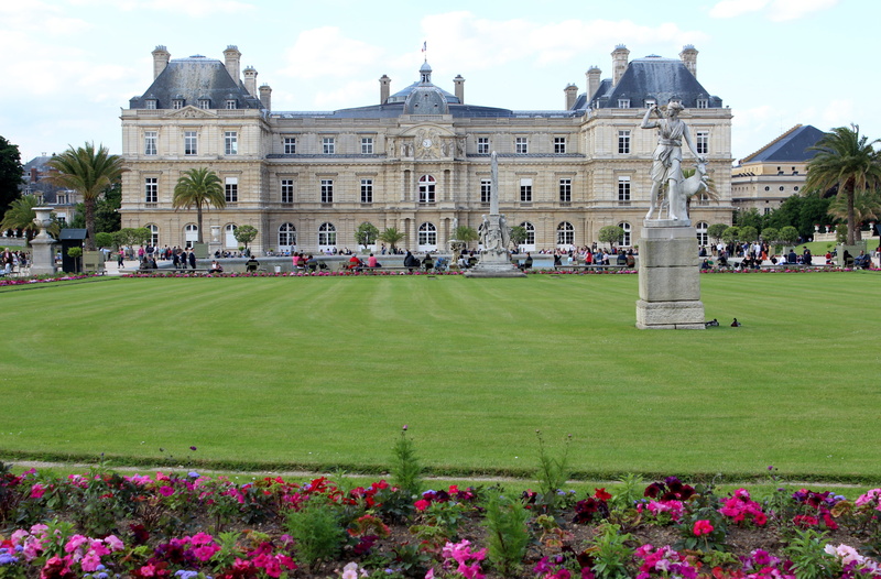 nature, luxembourg, paris, clouds, jardin du, history, flowering plant, sky, sculpture, lawn, architecture, pretty, travel destinations, garden, green color